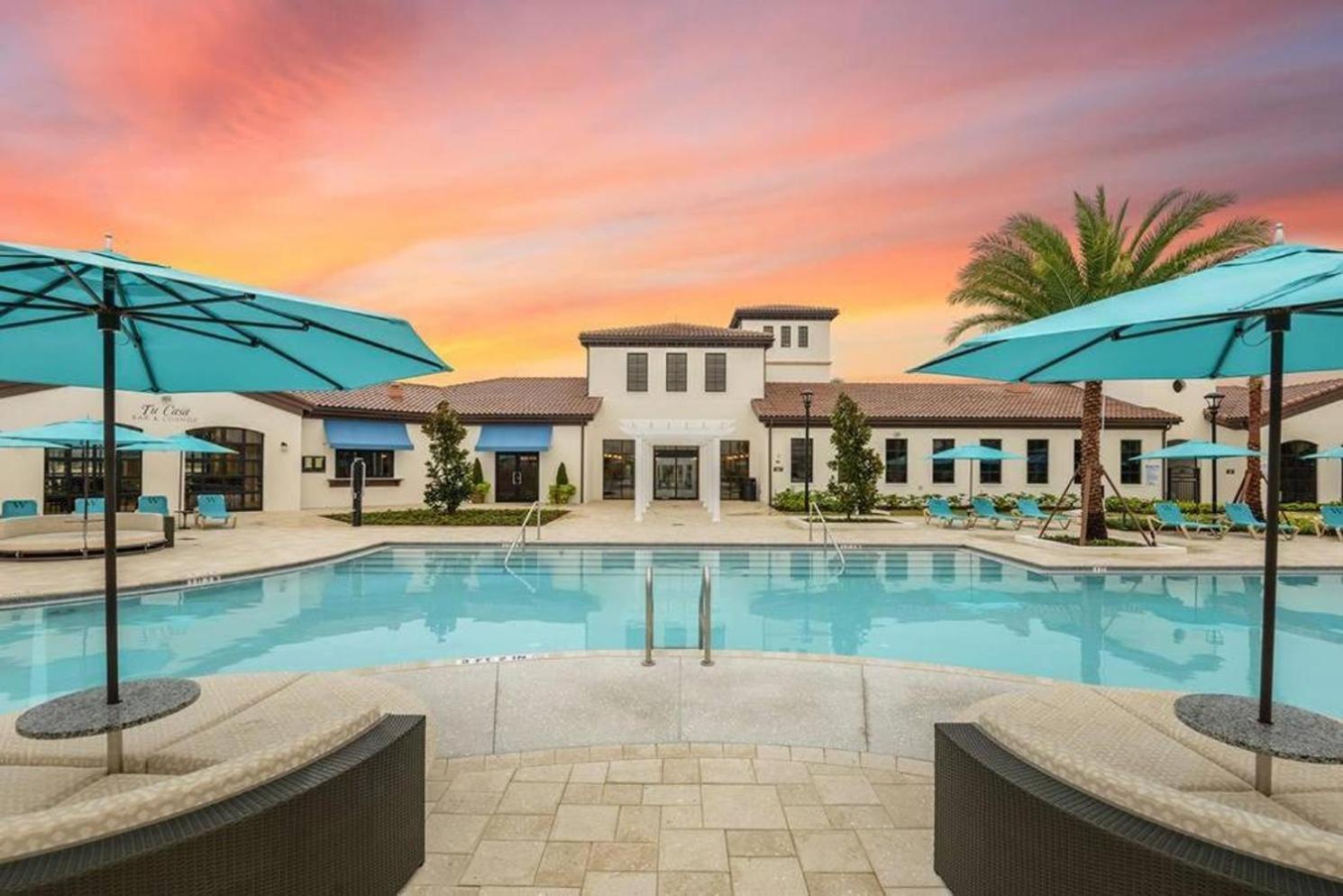 Beautiful Townhome Wprivate Pool 7 Mi To Disney Kissimmee Bagian luar foto