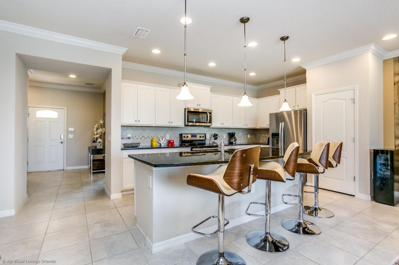 Beautiful Townhome Wprivate Pool 7 Mi To Disney Kissimmee Bagian luar foto